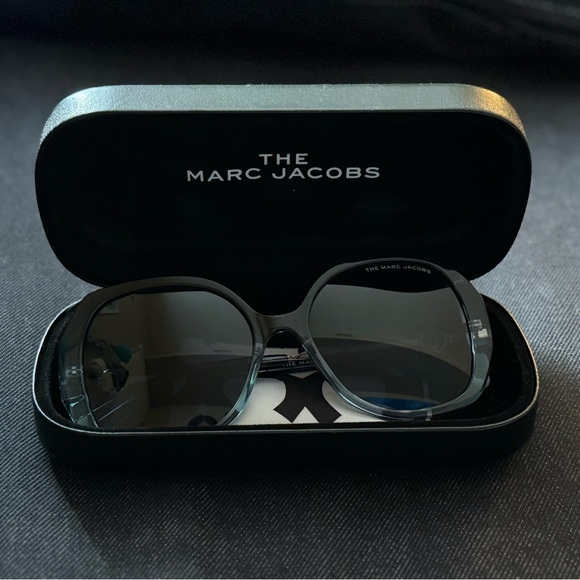 Sunglasses Marc Jacobs - Picture 1 of 3
